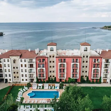 Primea Aparthotel 3*