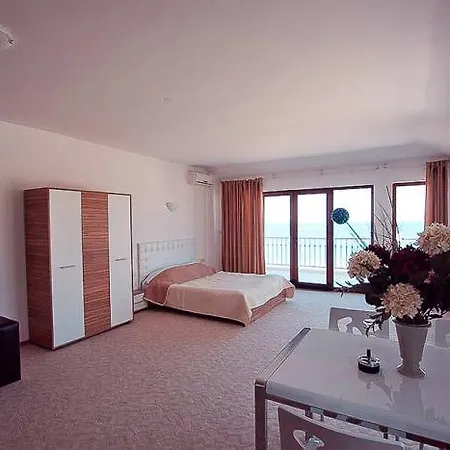 Primea Aparthotel 3*
