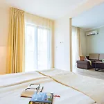 מלון דירות Primea 3*