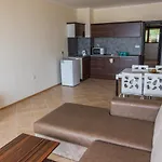 Primea מלון דירות צרבו